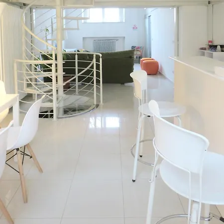 Open Space Apartment *